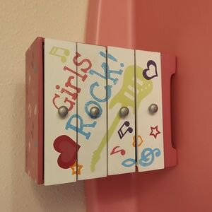 Girls Jewelry Drawer